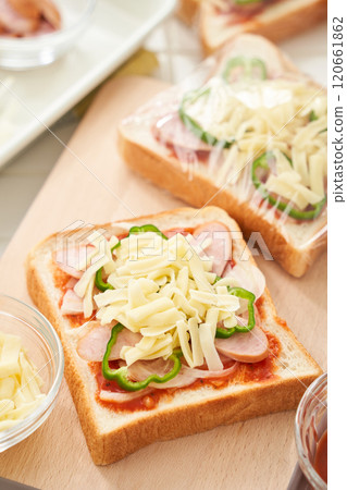 Prepared pizza toast Prepared pizza toast 120661862
