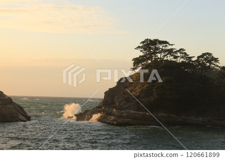 Sunset over the sea 120661899
