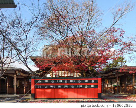 Kurumazaki Shrine - Corridor in front of the main hall 120662833