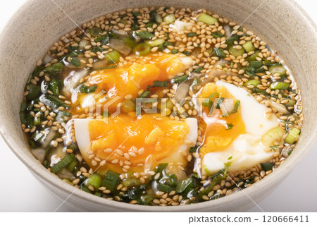Boiled eggs in sauce (drug eggs) Boiled eggs in sauce (drug eggs) 120666411