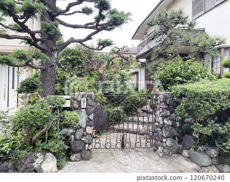 entrance to a Japanese private house, Japanese architecture and design entrance to a Japanese private house, Japanese architecture and design 120670240