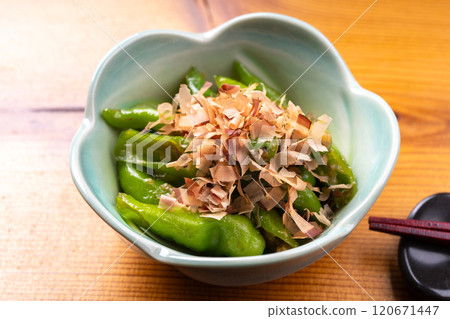 Fushimi chili peppers stir-fried with miso 120671447