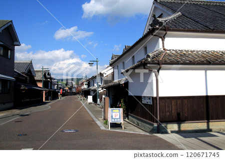 佐賀縣嬉野市鹽田津傳統建築群保存地區街景 佐賀縣嬉野市鹽田津傳統建築群保存地區街景 120671745