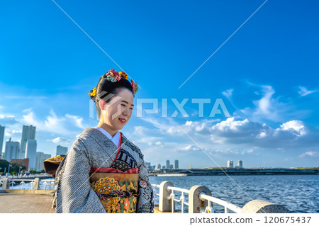 在山下公園拍攝成年儀式前的照片 120675437