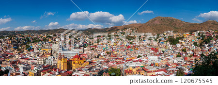Large panorama of the cityscape of Guanajuato, Mexico 120675545