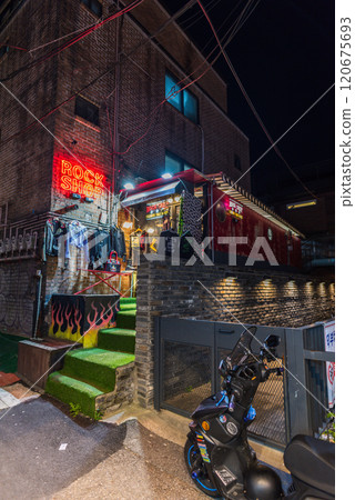 Hongdae neighborhood near Hongik University known for vibrant urban youth arts and culture in Seoul, South Korea Hongdae neighborhood near Hongik University known for vibrant urban youth arts and culture in Seoul, South Korea 120675693