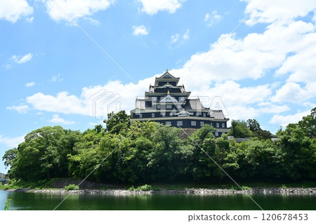 Okayama Castle Tower and Asahikawa on a summer day Okayama Castle Tower and Asahikawa on a summer day 120678453