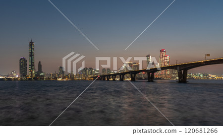 Night view of cityscape of Seoul capital of South Korea and Hangang river 120681266