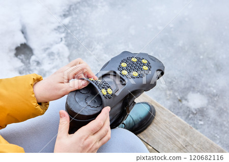 Over shoe ice snow grips anti slip spikes boot. Over shoe ice snow grips anti slip spikes boot. 120682116