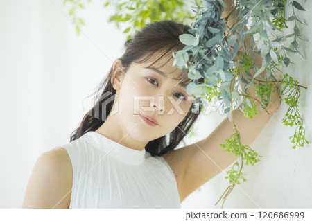 綠牆和女人 120686999