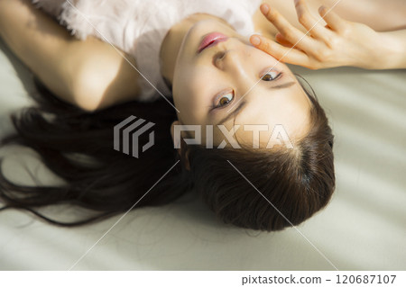 Beautiful woman portrait 120687107