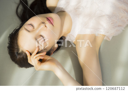 Beautiful woman portrait Beautiful woman portrait 120687112