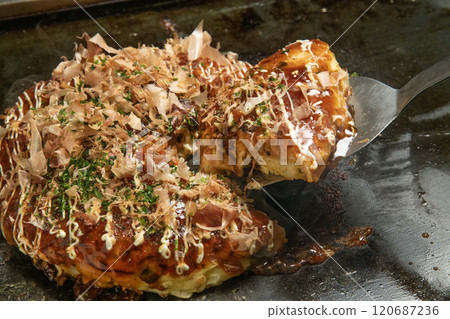 Okonomiyaki 120687236