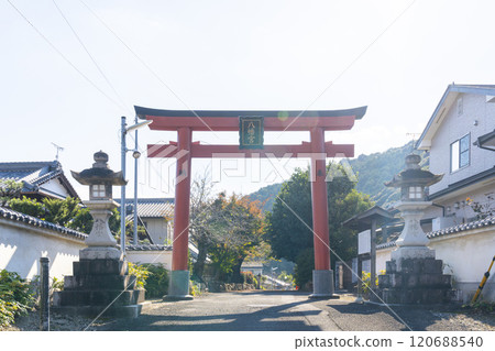 First Torii Gate of Kirihigashi Hachiman Shrine (Kanshuji Shimonochayacho, Yamashina Ward, Kyoto City) First Torii Gate of Kirihigashi Hachiman Shrine (Kanshuji Shimonochayacho, Yamashina Ward, Kyoto City) 120688540