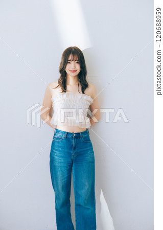 Fashion portrait 120688959