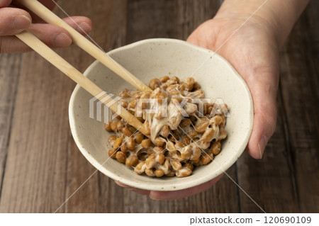 Natto: Take a small bowl and mix the natto 120690109