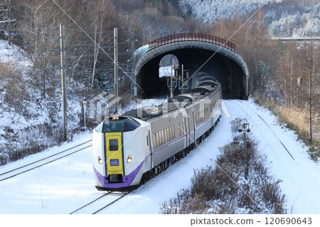 雪天運轉的特急大空 關正線 大空根室本線 關正線 木葉 261 雪天運轉的特急大空 關正線 大空根室本線 關正線 木葉 261 120690643