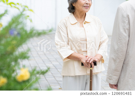 老年夫婦護理 120691481