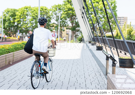 騎自行車的人 120692068