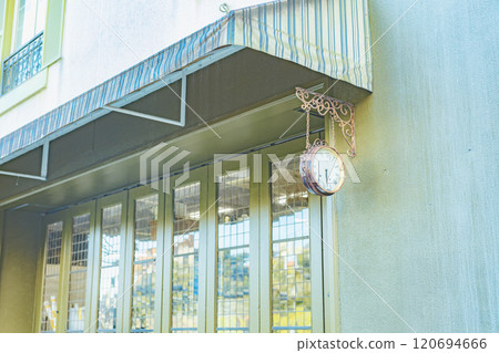 Retro clock and sunshade Retro clock and sunshade 120694666