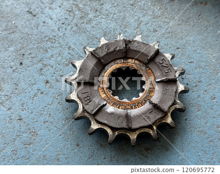 Worn bike sprocket 120695772
