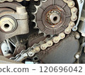 舊自行車鏈條和鏈輪 120696042