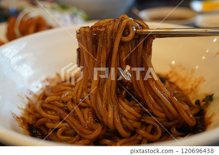 Jajangmyeon, Korea's representative Chinese dish 120696438
