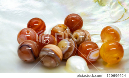 Carnelian Sardonyx 120696624