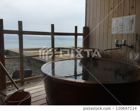Guest rooms with open-air baths Guest rooms with open-air baths 120697114