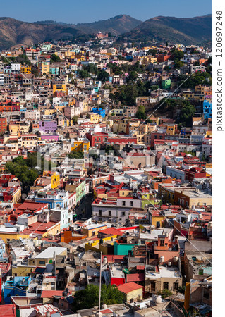 Colorful houses in Guanajuato, Mexico 120697248