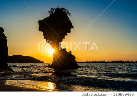 Sunset at Ringo-iwa (Umbrella Rock), Kakidomari Coast, Nagasaki Sunset Road, Nagasaki City Sunset at Ringo-iwa (Umbrella Rock), Kakidomari Coast, Nagasaki Sunset Road, Nagasaki City 120699480