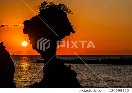 Sunset at Ringo-iwa (Umbrella Rock), Kakidomari Coast, Nagasaki Sunset Road, Nagasaki City 120699520