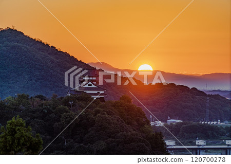 Sunset view from Inuyama Naritasan 120700278