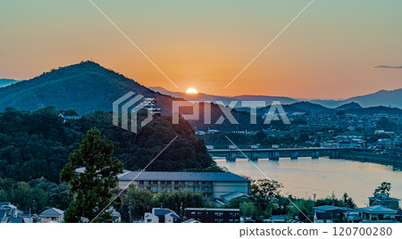 Sunset view from Inuyama Naritasan 120700280