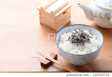Salted kelp on rice (Kelp from Hokkaido) 120700710