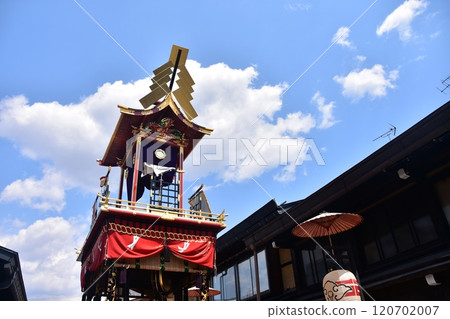 Takayama City, Gifu Prefecture - A full lineup of floats at the 2017 Takayama Festival - First spring and autumn festival float competition in 55 years - Gorgeous floats and lanterns 120702007
