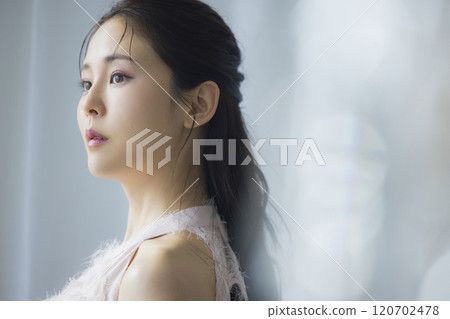 Beautiful woman portrait 120702478