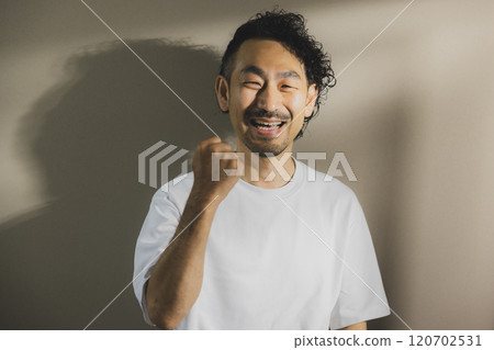 Bearded man　 120702531