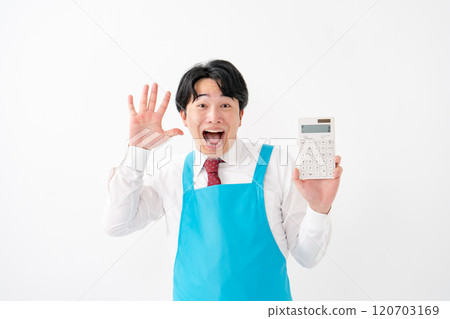 Businessman, demonstration sales, calculator Businessman, demonstration sales, calculator 120703169