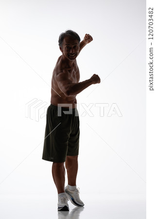 全身肌肉輪廓 120703482