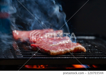 Yakiniku Wagyu beef Yakiniku Wagyu beef 120703544