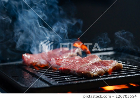 Yakiniku Wagyu beef Yakiniku Wagyu beef 120703554