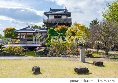 大阪府池田市池田城跡公園基石及塔式展望休息大樓 大阪府池田市池田城跡公園基石及塔式展望休息大樓 120705270