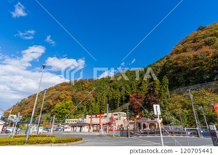 Keio Line Takaosanguchi Station in autumn 120705441