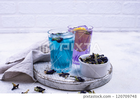Cold blue and purple tea Butterfly pea Cold blue and purple tea Butterfly pea 120709748