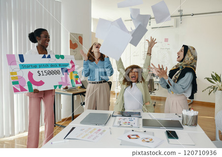 Celebrating Startup Pitch Deck Winner in Office Meeting Celebrating Startup Pitch Deck Winner in Office Meeting 120710936