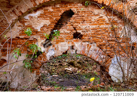 an old broken brick wall in an old castle. broken vaults 120711009