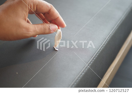 effectively removing chewing gum, with closeup view focus effectively removing chewing gum, with closeup view focus 120712527