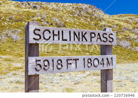 Schlink Pass Landscape in Kosciuszko National Park in Australia Schlink Pass Landscape in Kosciuszko National Park in Australia 120716946
