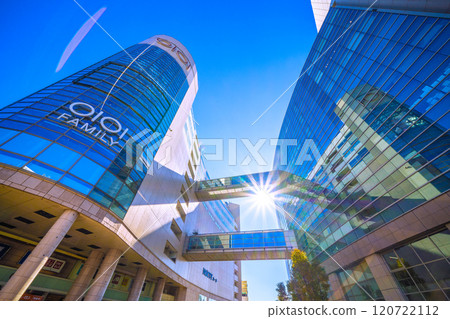 Kawasaki cityscape in Japan, overlooking the area in front of Mizonokuchi Station (Musashi-Mizonokuchi Station). A ray of hope for a new era... = 22nd Kawasaki cityscape in Japan, overlooking the area in front of Mizonokuchi Station (Musashi-Mizonokuchi Station). A ray of hope for a new era... = 22nd 120722112